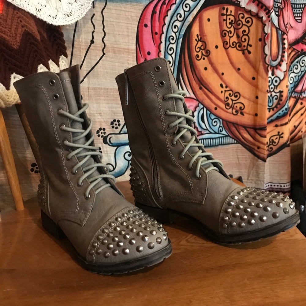 NEW combat boots 7